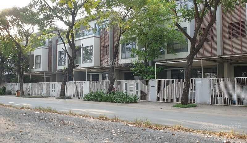 Phố đông village mt 20m, nhà phố 4 tầng đã hoàn thiện. bán gấp 12.5 tỷ.  0902.802,803