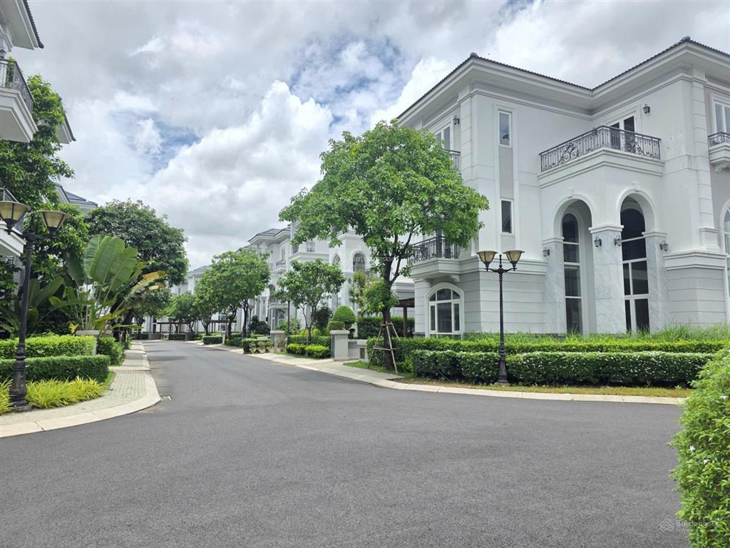 Biệt thự đơn lập sol villas 2mt giá tốt nhất thị trường chỉ 40 tỷ/361m2. sổ hồng.