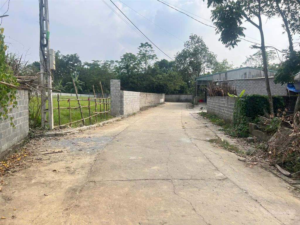 Bán gấp lô đất đẹp giá chỉ 1.1 tỷ  sổ đỏ chính chủ  đầm rái, lương sơn, phú thọ