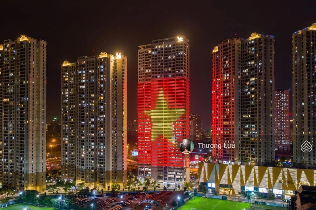 Bán căn 2pn, dt 73m2  view hồ tại vinhomes d'capitale, shld, full đồ, giá chỉ 9.x tỷ