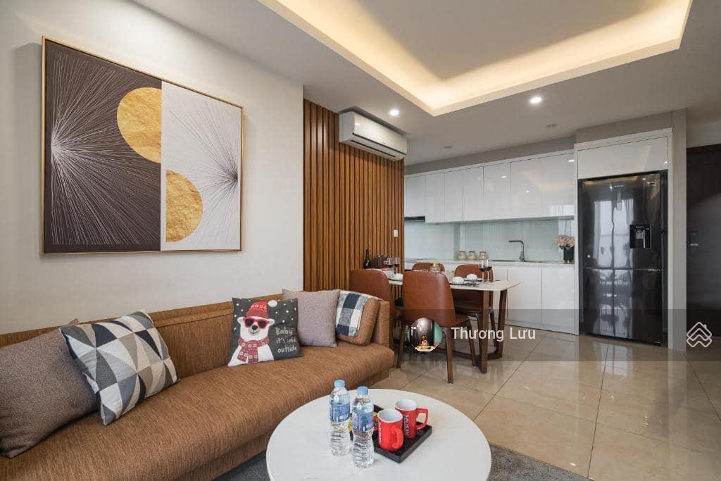 Bán căn 2pn, dt 73m2  view hồ tại vinhomes d'capitale, shld, full đồ, giá chỉ 9.x tỷ