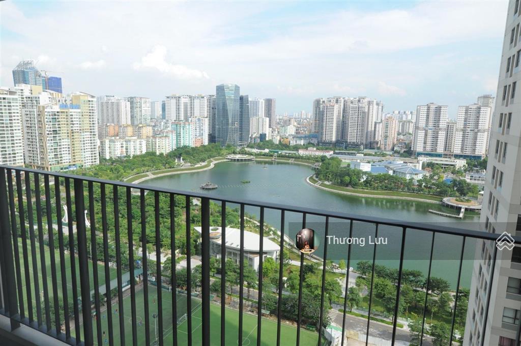 Chính chủ bán gấp 2 căn hộ vinhomes d'capitale  2pn và 3pn  view hồ