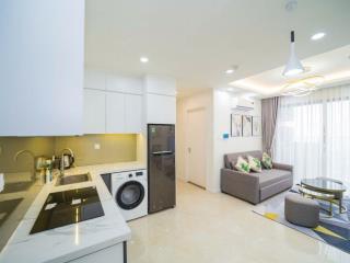 Hàng hiếm - Căn hộ 1.5 Pn tại Vinhomes D'capitale, tòa C2, 52m2 - 5.x tỷ