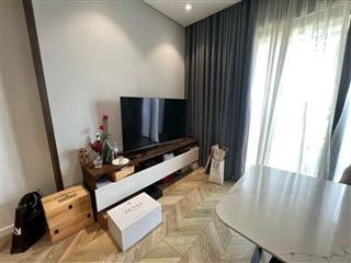 BÁN căn hộ 2 ngủ 73m2 tòa C3 view hồ TX tại Vinhomes D'capitale 8.9 tỷ