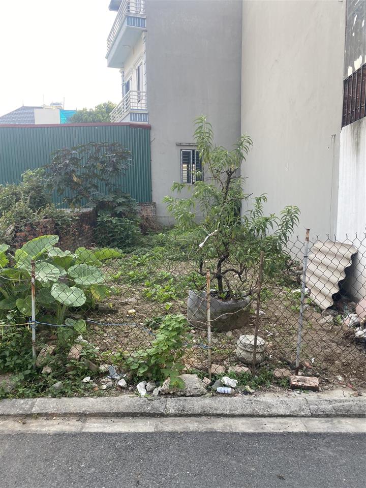 3.2x tỷ đa tốn, gia lâm. ô tô đậu cửa, vào tận nơi
