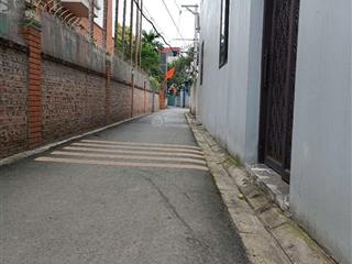51m2 ở thôn cam, cổ bi. ô tô đỗ cửa ngõ thông.
