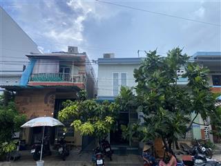 Bán nhà chỉ 400m ra biển đường đặng huy trứ mặt tiền rộng 18m, khu dân cư sầm uất!
