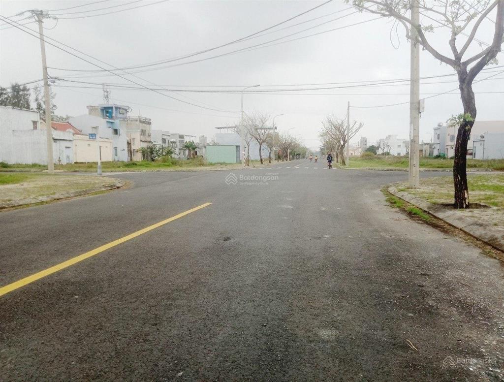 Bán rẻ đất biển tân trà đường nguyễn bá ngọc kẹp cống 3 mặt thoáng gần võ quý huân 4,2 tỷ/100m