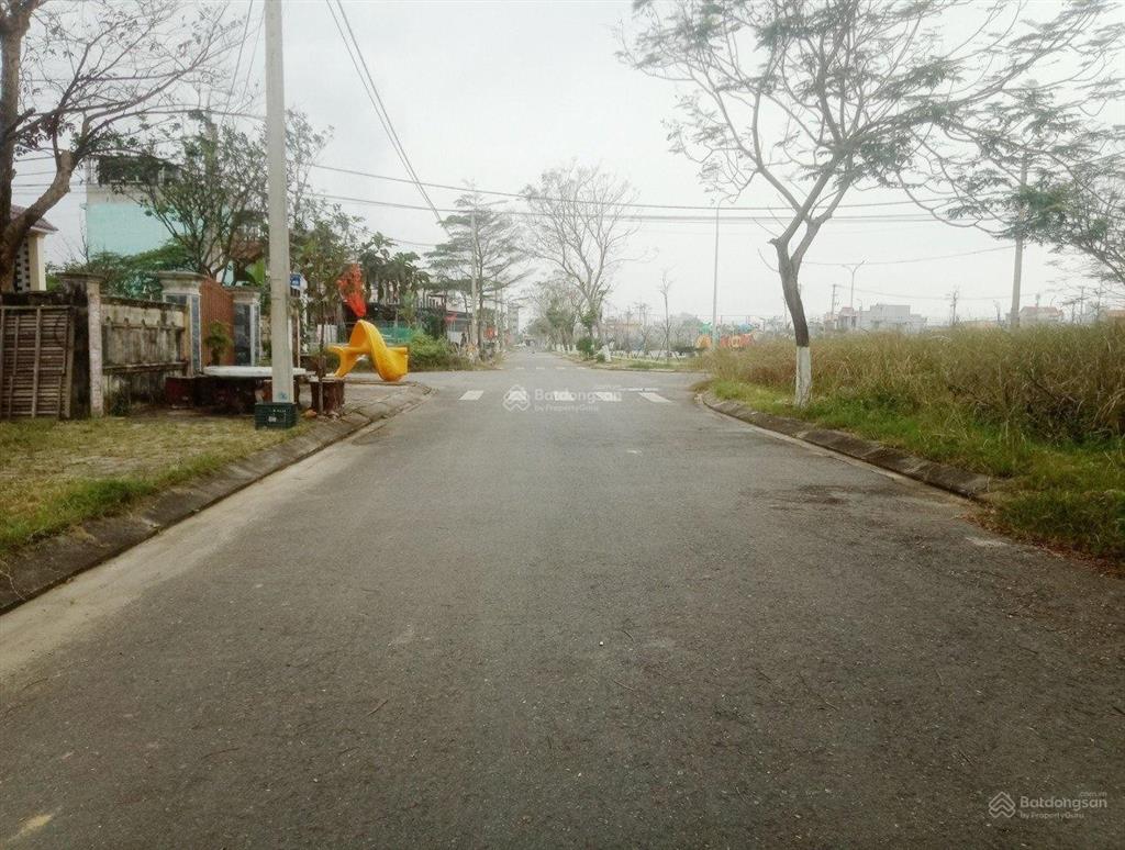 Bán rẻ đất biển tân trà đường nguyễn bá ngọc kẹp cống 3 mặt thoáng gần võ quý huân 4,2 tỷ/100m