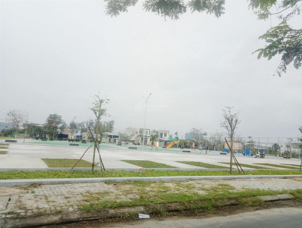 Bán rẻ đất biển tân trà đường nguyễn bá ngọc kẹp cống 3 mặt thoáng gần võ quý huân 4,2 tỷ/100m