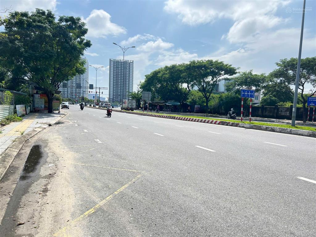 Bán cặp võ chí công sát fpt, ngay ngã 4 trần đại nghĩahoàng minh thắng gần biển  giá tốt 15,5 tỷ