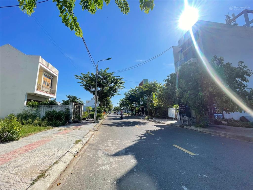 Bán lô đất đẹp đường 7m5 đặng hồi xuân trục thông  kd tốt  kđt nam hòa xuân, giá tốt 6,1 tỷ/105m2