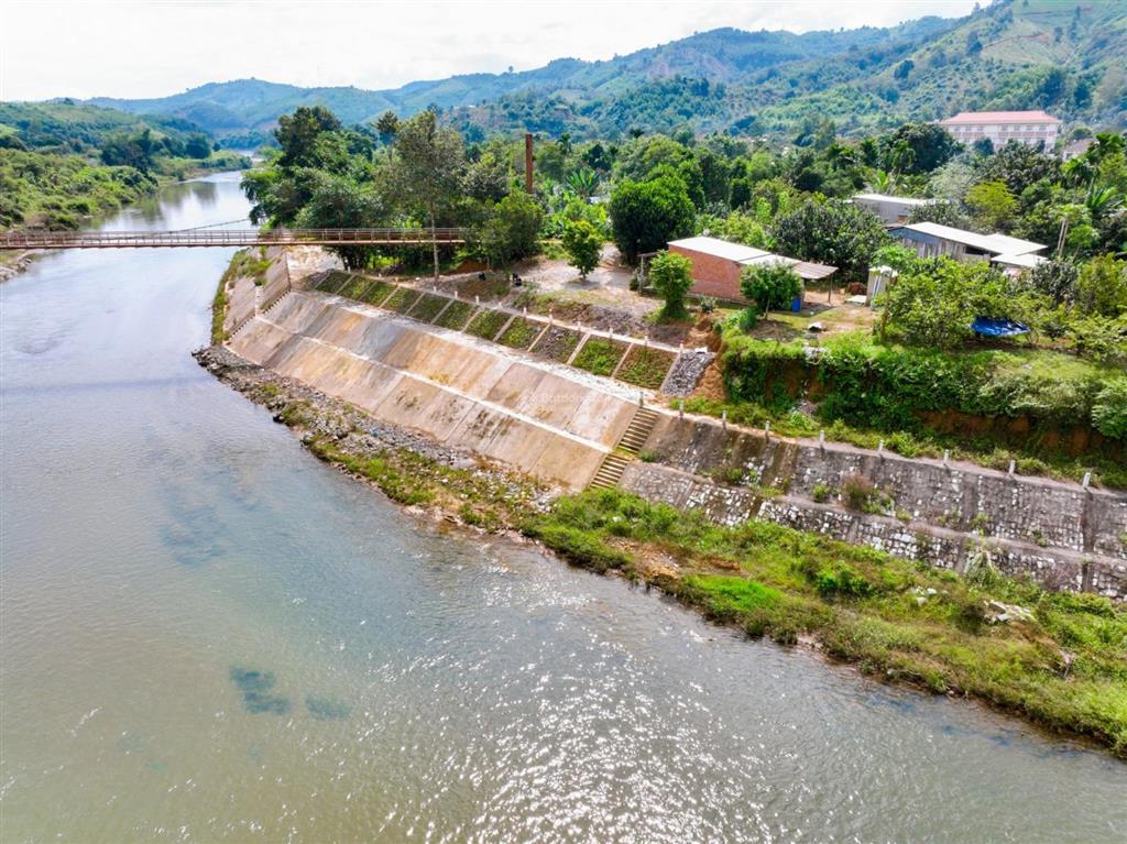 Đất thổ cư giáp sông cạnh ql27c trục đường nha trang  đà lạt