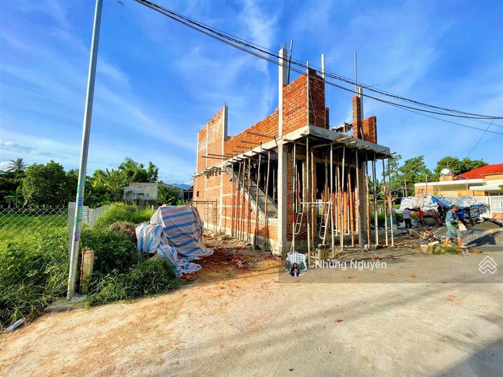 Sót 1 lô đất diên an cạnh chợ giá chỉ 1,550 tỷ
