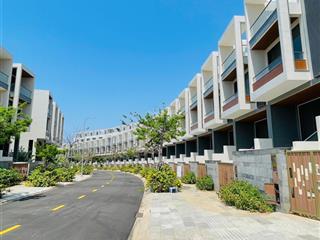Bán shophouse tại mũi né summerland, 8,6 tỷ, 100m2, hàng hiếm đẹp, nhiều tiện ích