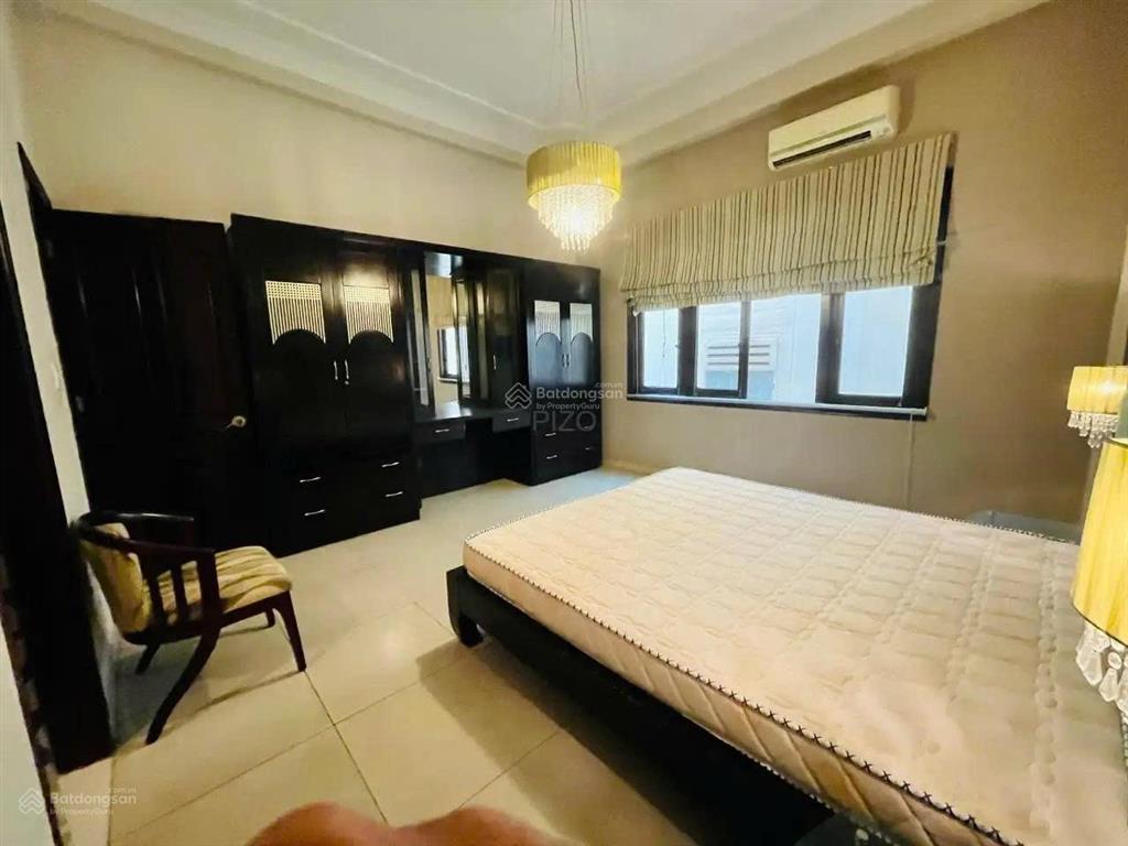 Dòng tiền 168tr/th  tòa chdv khu phố đi bộ phan xích long, p2 (5,6x23m) hầm 5 tầng tm, chỉ 22.6 tỷ