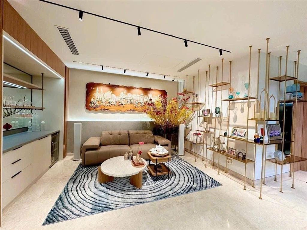 Diện tích to 90,6m2  khu trần quang khải, tân định q1  5x19,2m nở hậu chỉ 16,8 tỷ 0925 049 ***