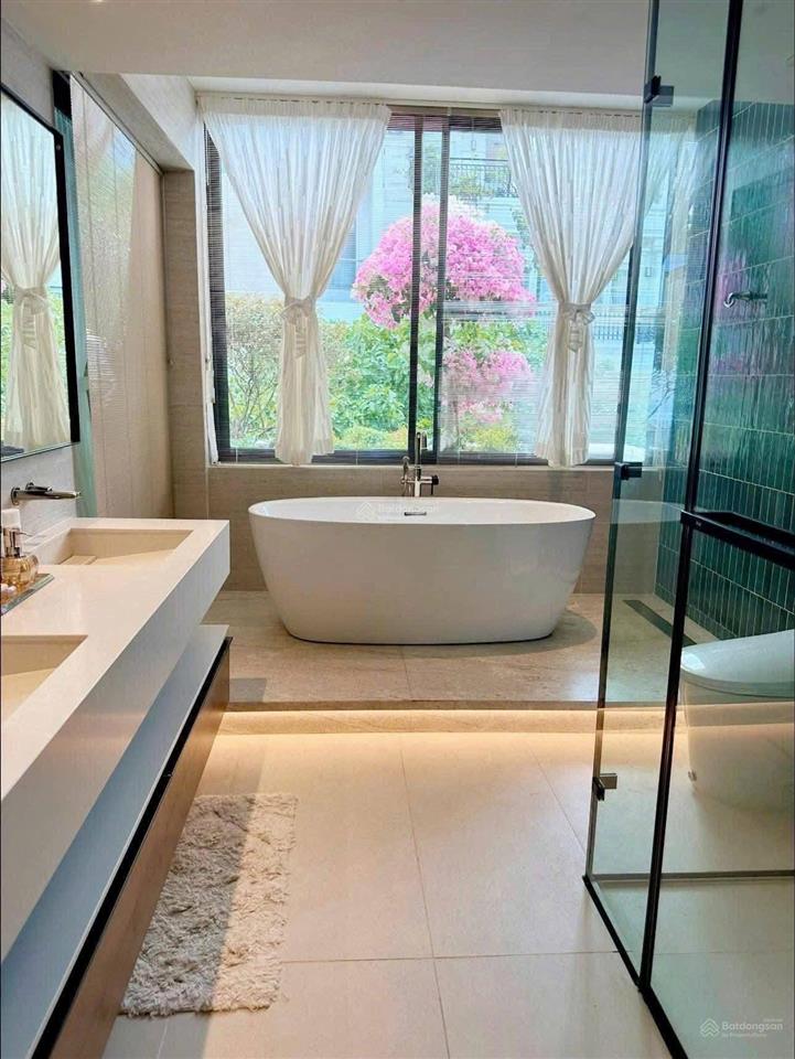 Diện tích to 90,6m2  khu trần quang khải, tân định q1  5x19,2m nở hậu chỉ 16,8 tỷ 0925 049 ***