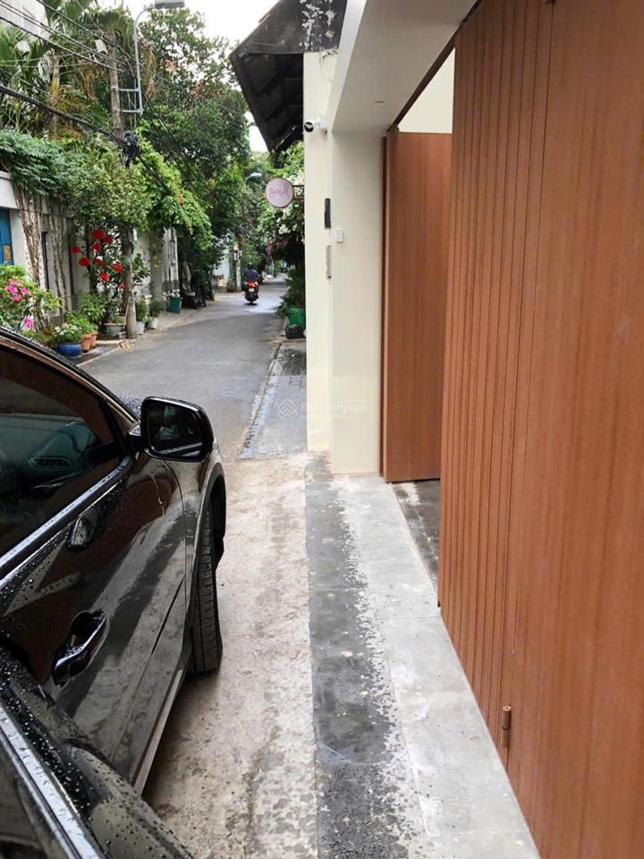 Ngang 10m  siêu to (105m2) khu nam kỳ khởi nghĩa, q3  10x10,6m, 4 tầng giá chỉ 22 tỷ 0925 049 ***