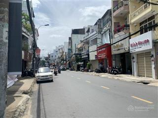 Giảm gấp 7 tỷ! bán gấp căn góc hàng hiếm 3 mặt tiền đường huỳnh văn bánh, p.11, phú nhuận