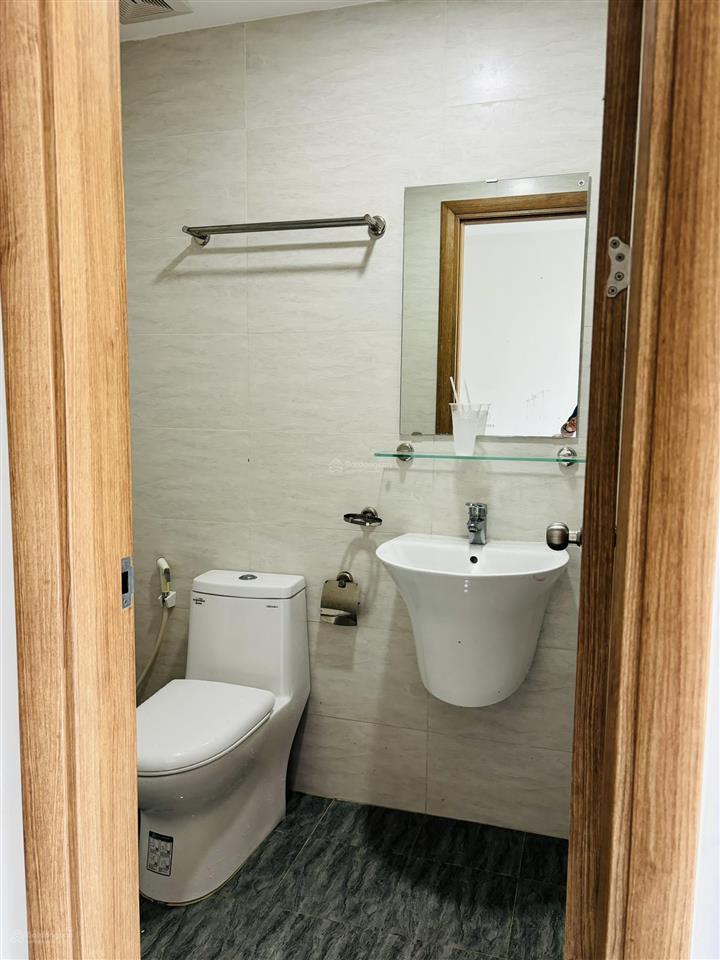 Cần bán 2pn/2wc 54m2 bcons miền đông  giá 1.770 tỷ. view sg đẹp, sổ sẵn hỗ trợ vay