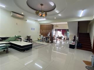 Chung cư sky light minh khai, 12,8 tỷ, 200m2, 3 pn, 2 vs, đầy đủ nội thất