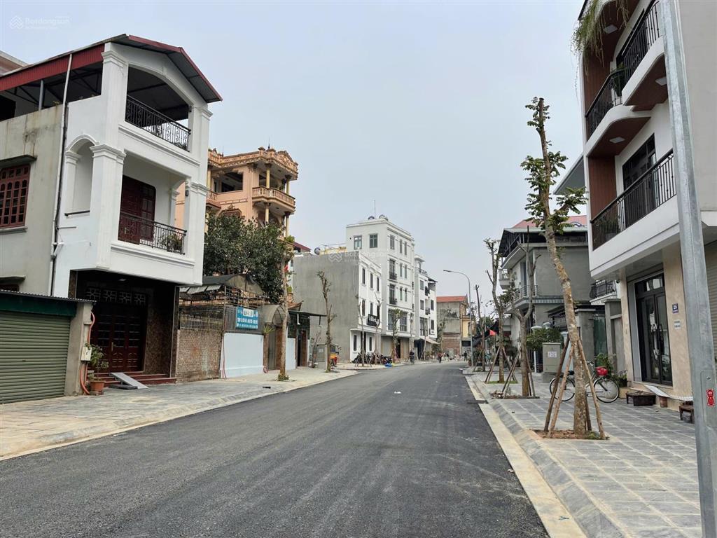 Bán 75m2 đất phân lô phường phúc lợi, đường 13,5m, vỉa hè đá bóng, kinh doanh đỉnh, giá 12,5 tỷ