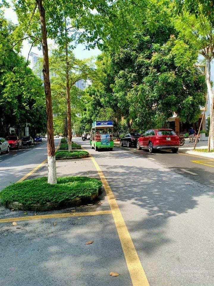 Cần bán nhà mặt phố park river 120m2 giá tốt nhất ecopark