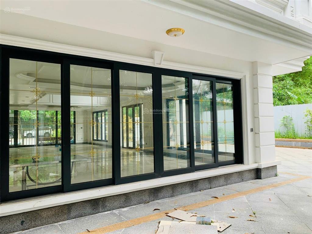 Cần bán căn góc shophouse parkriver đẹp nhất ở ecopark