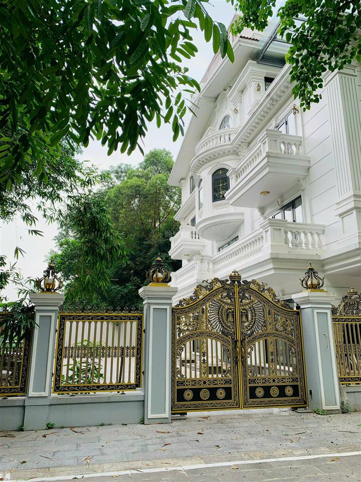 Cần bán căn góc shophouse parkriver đẹp nhất ở ecopark