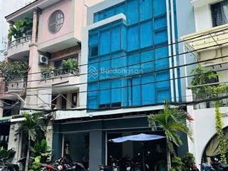 Cho thuê nhà hẻm xe tải quay đầu ngay trung tâm q. 3