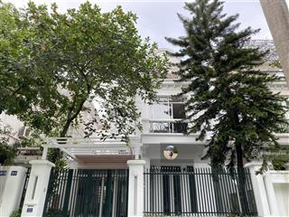 Bán biệt thự 180m2 dãy d3 ciputra hà nội