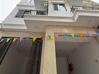 Bán ccmn lai xá đh công nghiệp 102m2x7t thang máy, ôtô vào nhà, 24 phòng kk giá 23tỷ.0988 192 ***