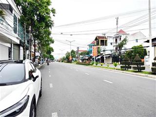 Bán nhà 2 tầng mặt tiền đường 23/10 rộng 30m  phường tây nha trang. ngang đẹp 7,71m vuôn vắn.