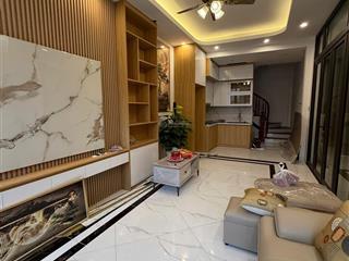 Bán nhà 5.5 tầng xây mới ngô xuân quảng. trâu quỳ gia lâm, đường oto, lô góc,