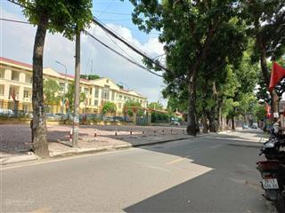 Bán nhà thụy phương 5 tầng mới,10m ra mặt phố, gần ub phường gía 7,5 tỷ 0967 433 ***
