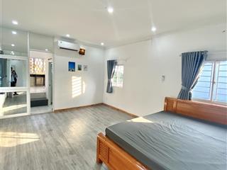 Căn hộ 1 phòng ngủ tách bếp  mặt tiền bờ kè hoàng sa