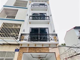 Phố xốm hđ  5t  ccmn  dòng tiền  lô góc  gần đh đại nam