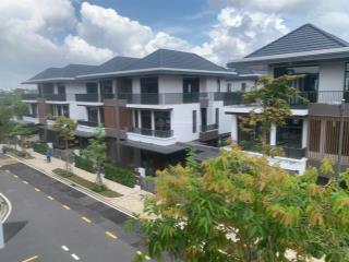 Bán gấp biệt thự song lập 3 mặt tiền  dãy vip nhất id junction  giá đầu tư chỉ 12 tỷ
