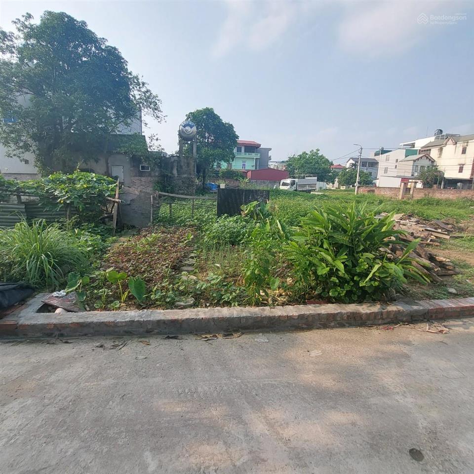 E bán lô đất tổ 10, thị trấn quang minh, ngõ ô tô hơn 4m thông 66m2 full thổ cư, giá 54tr/m2