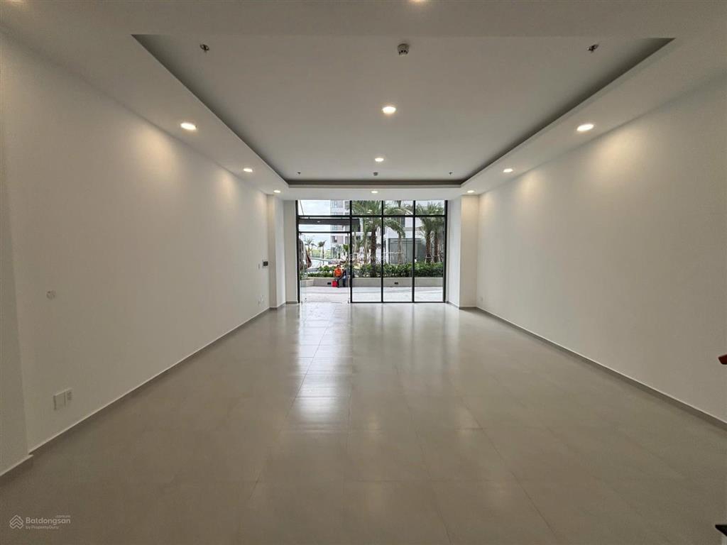 Bán shophouse mt eastmark 130m2 giá chỉ 6,3tỷ, 1 lầu 1 trệt, có sổ hồng sở hữu lâu dài