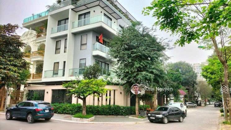 Bán biệt thự góc quốc hương  thảo điền quận 2 (7x30m) 5 lầu + thang máy  hđt 130tr  giá 38 tỷ tl