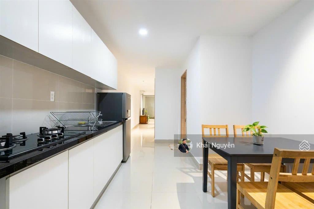 Bán gấp tòa chdv luxury hầm 6 tầng giáp quận 1. diện tích 18x18m  hợp đồng thuê 320tr  giá 75 tỷ