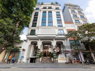 Bán gấp tòa nhà 6 tầng  mặt tiền quốc hương, thảo điền, q2  8x25m  hđt 165tr/th  chỉ 45 tỷ tl