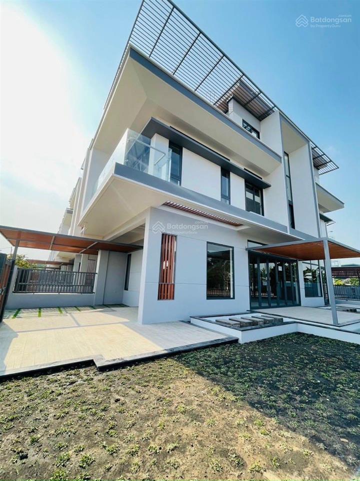 Đông tăng long cần bán nhà 5*20 7,8 tỷ  8*20m 11 tỷ  10*20m 16tỷ  320m2 19,5 tỷ  20*20m 30 tỷ