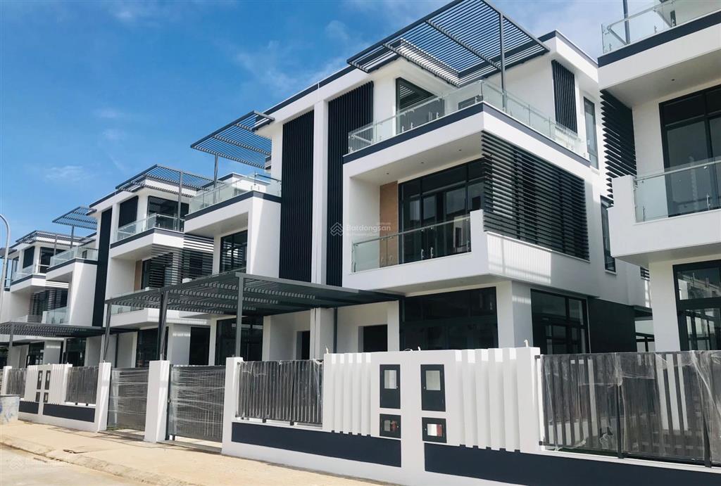 Đông tăng long cần bán nhà 5*20 7,8 tỷ  8*20m 11 tỷ  10*20m 16tỷ  320m2 19,5 tỷ  20*20m 30 tỷ