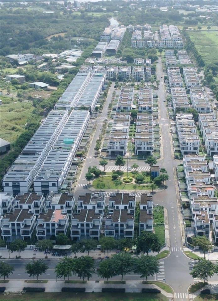 Căn góc biệt thự đẹp tại khu đô thị mới đông tăng long, 13,8tỷ, 155.5m2, view đẹp, hot!