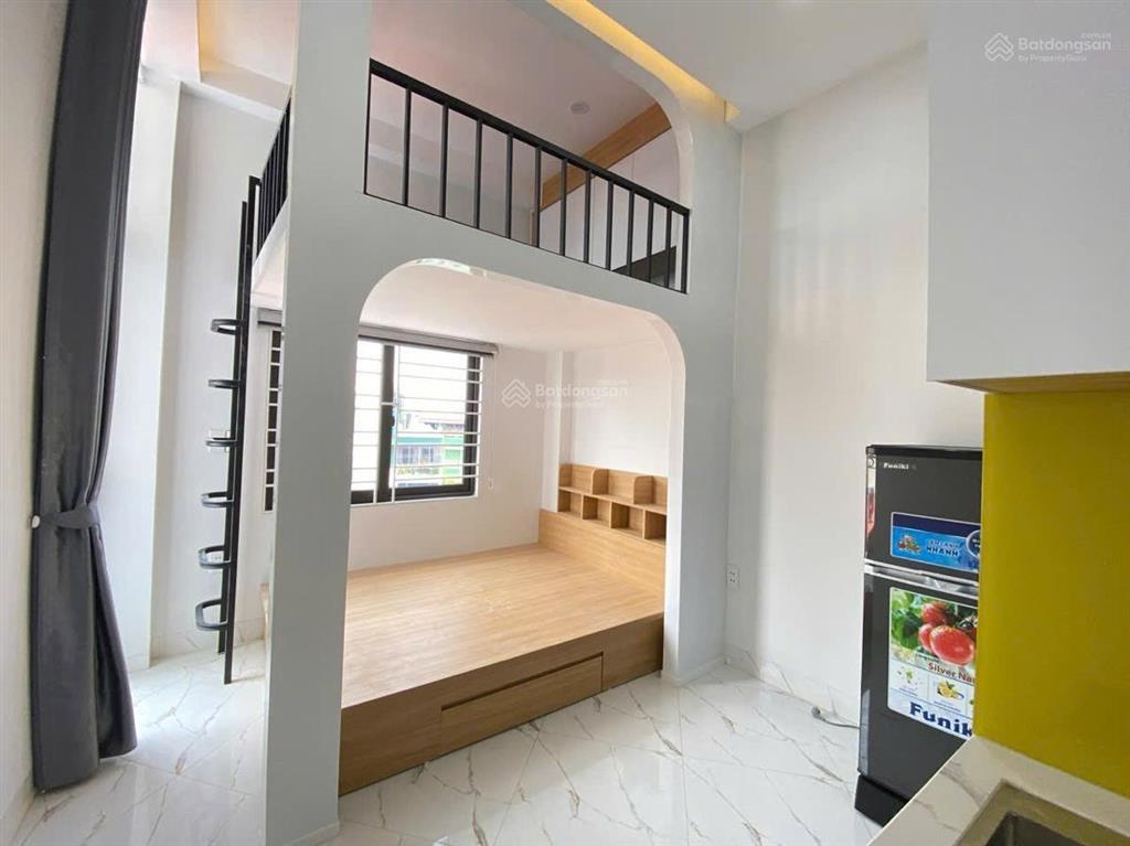 Bán toàn nhà mặt phố trần phú hà đông 140m2 7 tầng 42 phòng cho thuê doanh thu 180tr/ tháng