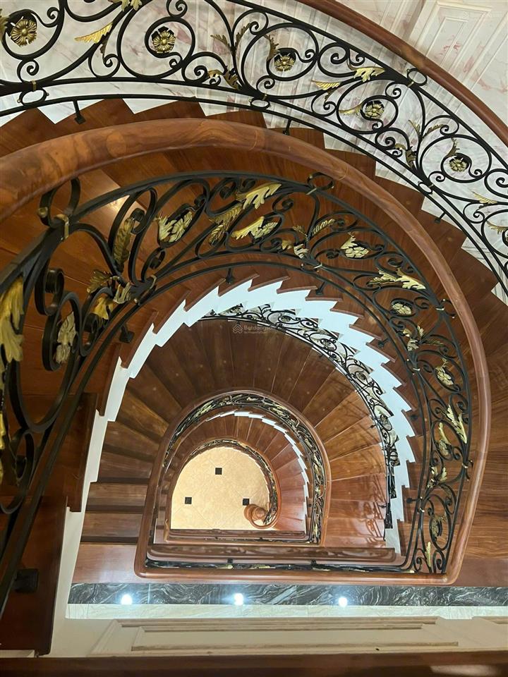 Bán biệt thự tại thủ đức siêu đẹp và full nội thất cao cấp đẹp như tranh vẽ