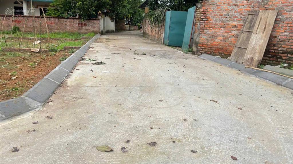 Hơn 1650m2(300m2 ont) đất hoà lạc giá rẻ dưới thị trường cần bán!